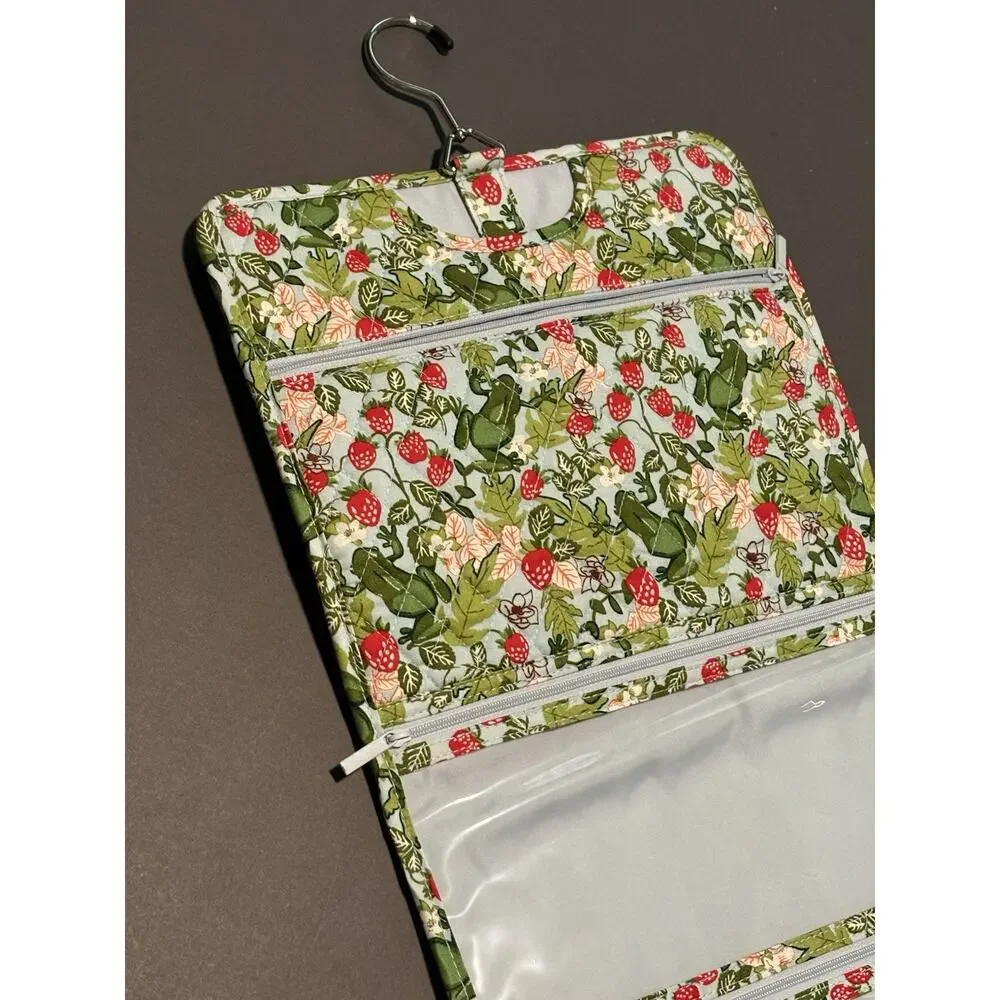 Vera Bradley Frogberry Hanging Travel Organizer Toiletries Makeup Bag Frogs